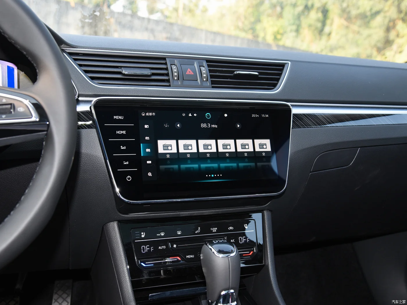 Новый в 2024 Подержанный автомобиль SKODA SUPERB с 5-дверным 5-местным хэтчбеком 1 4 T 150PS дешево