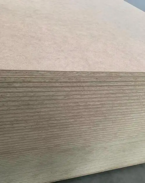 Wholesale Wood Chip Panel Plain Laminated Particle Board OSB 18MM