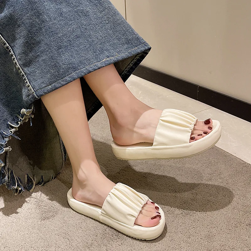 Free Sample Footwear Popular Girl Korean Summer Beach Platform Sandals Fashion Outdoor Indoor Soft Bread Eva Slippers For Women