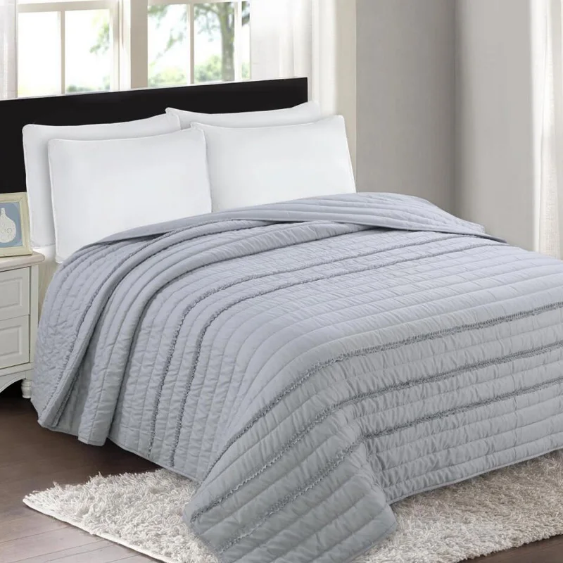 Customize 100% polyester frill velvet bedspread comforter set