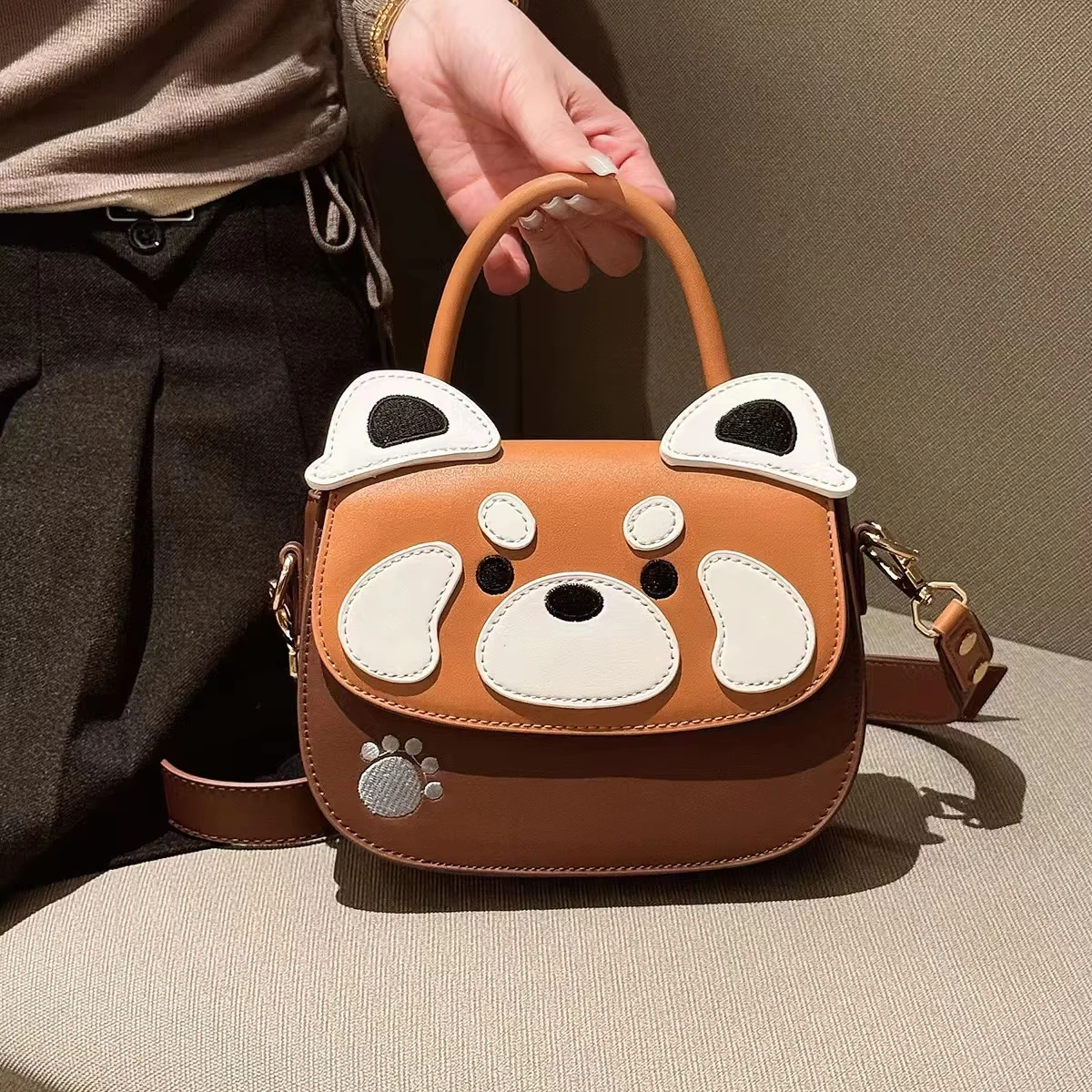 Женская сумка через плечо