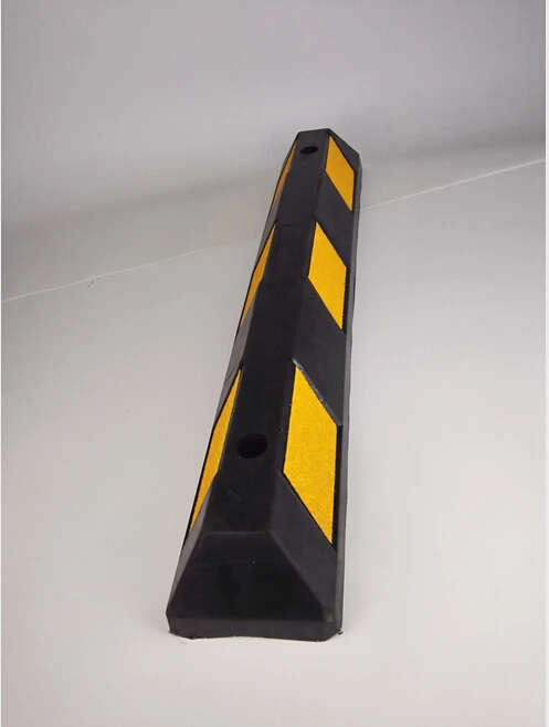  Reflective Anti UV Rubber Wheel Stoppers Parking Curb