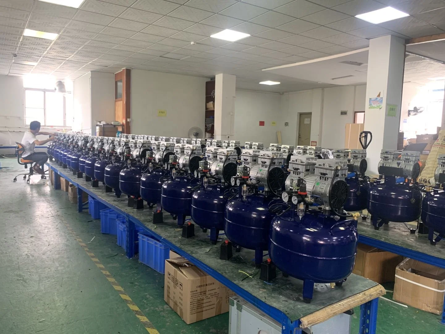 850w for 2 dental chairs  Oil Free Dental Air Compressor With CE silent oil free air compressor CX800