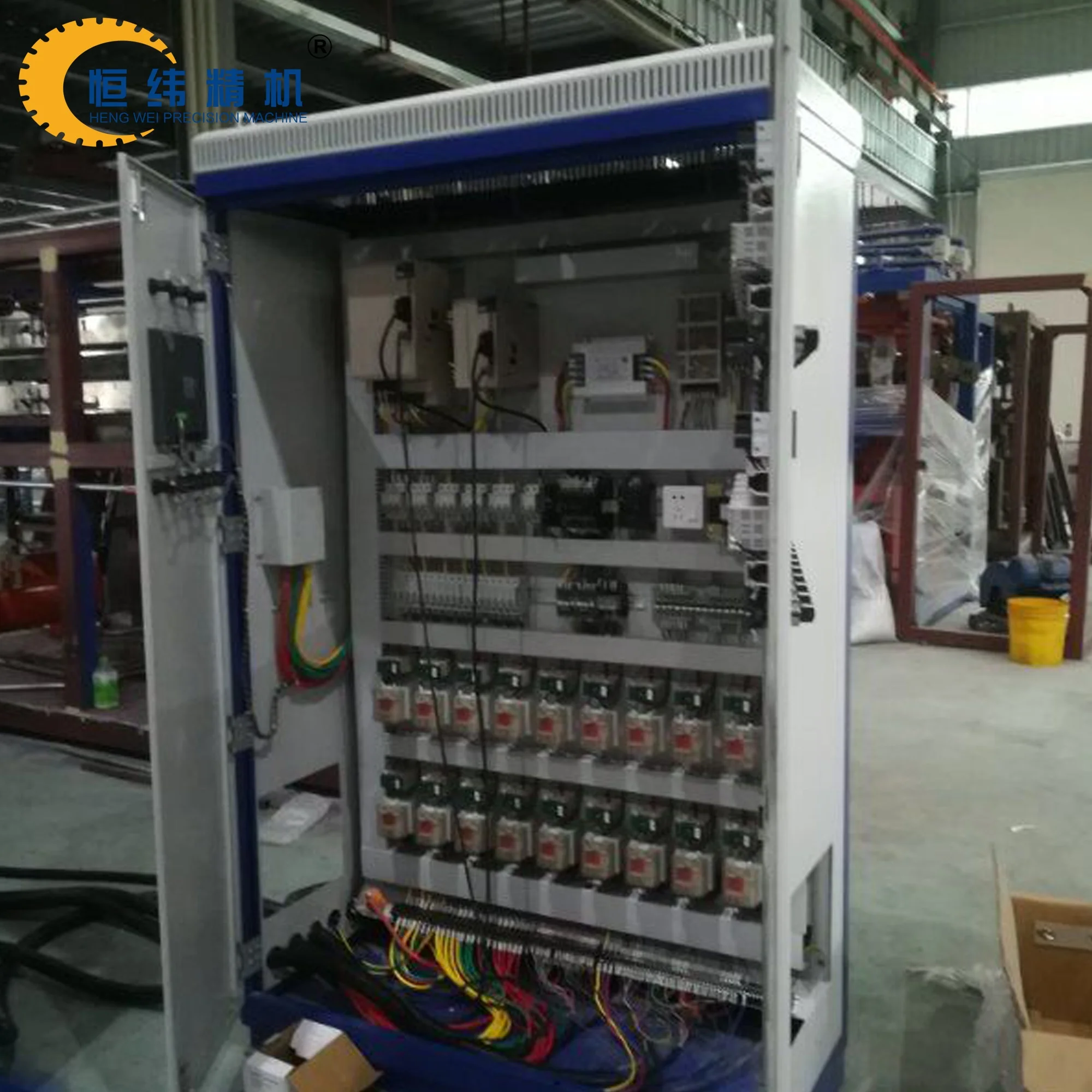 Оборудование для производства одноразовых пластиковых стаканчиков для массового производства