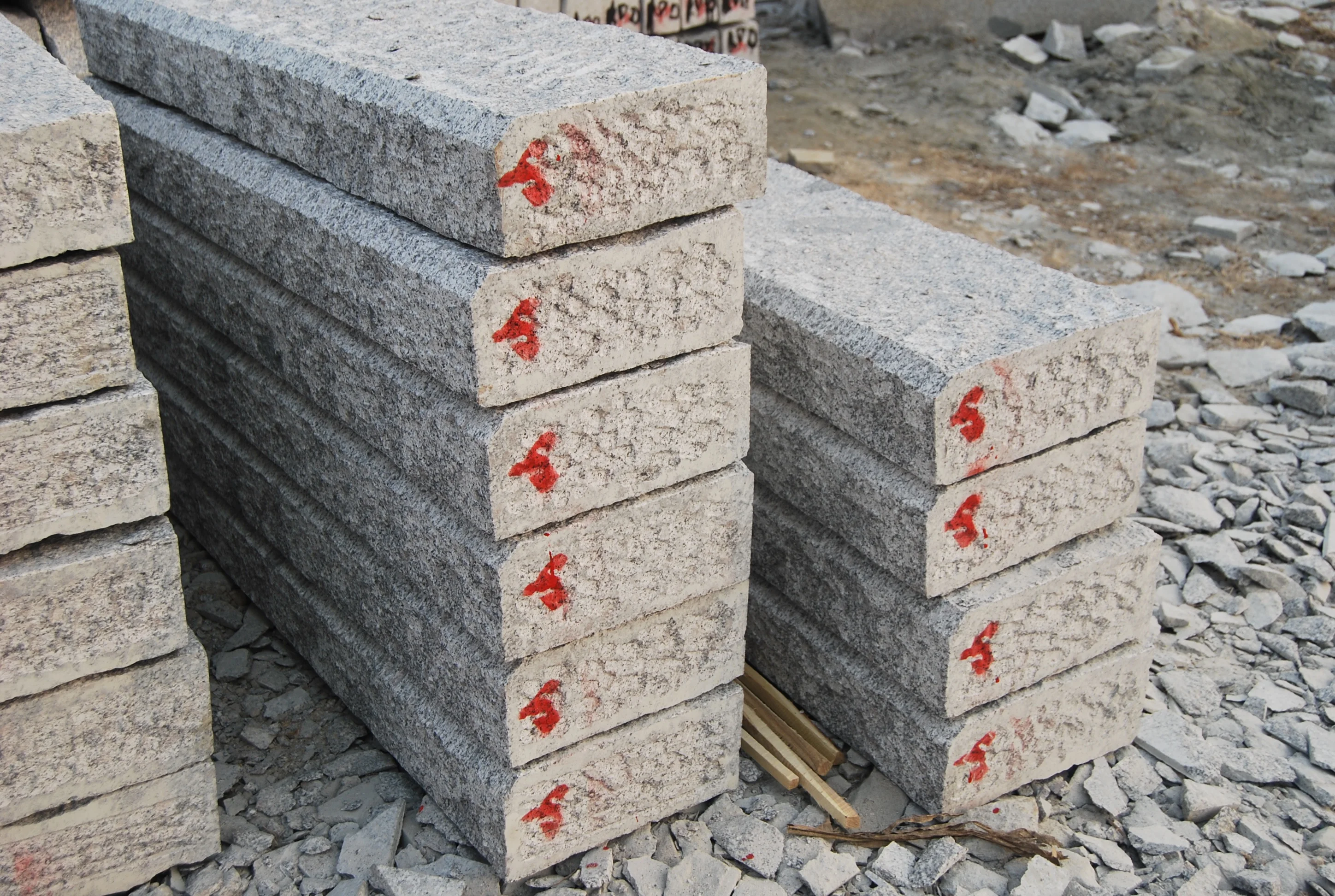 Kerbstone Granite kerbs Grey curbs stones