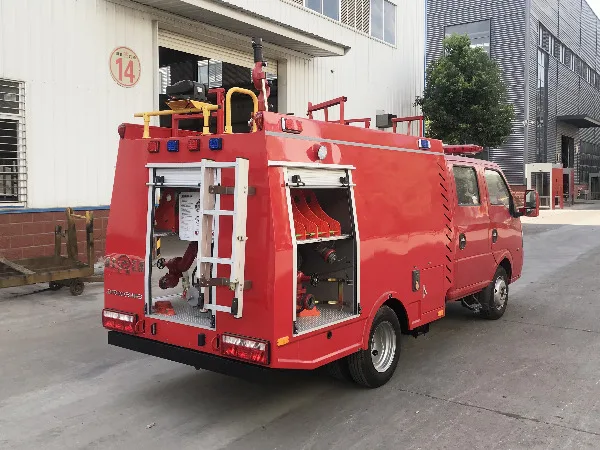 Dongfeng Foton Forland optional 2 cubic water fire engine fire fighting trucks