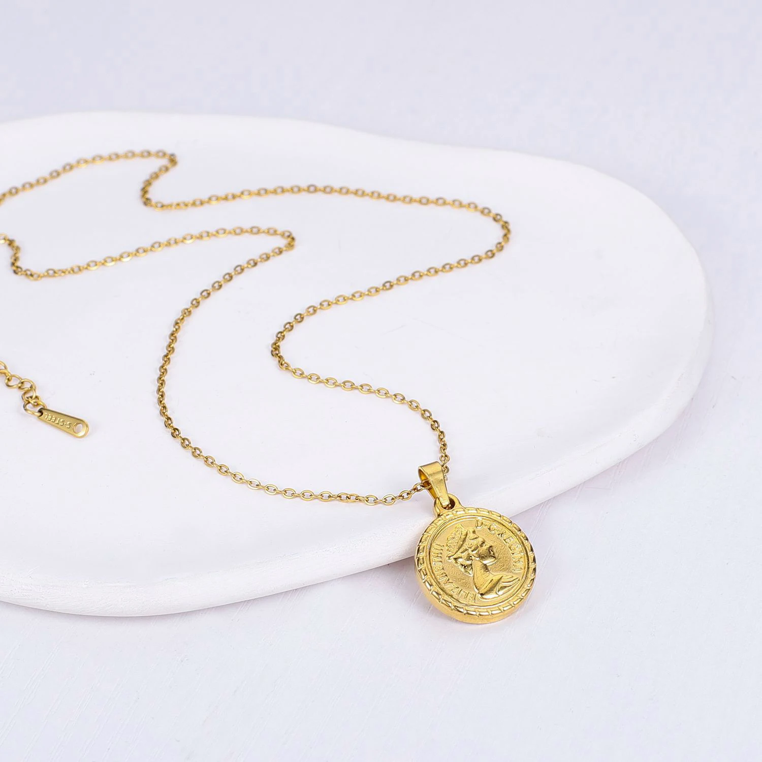 Coin Necklace 18k Gold Plated Vintage Textured Medallion Coin Pendant Round Circle Disk Dainty Necklace for Women