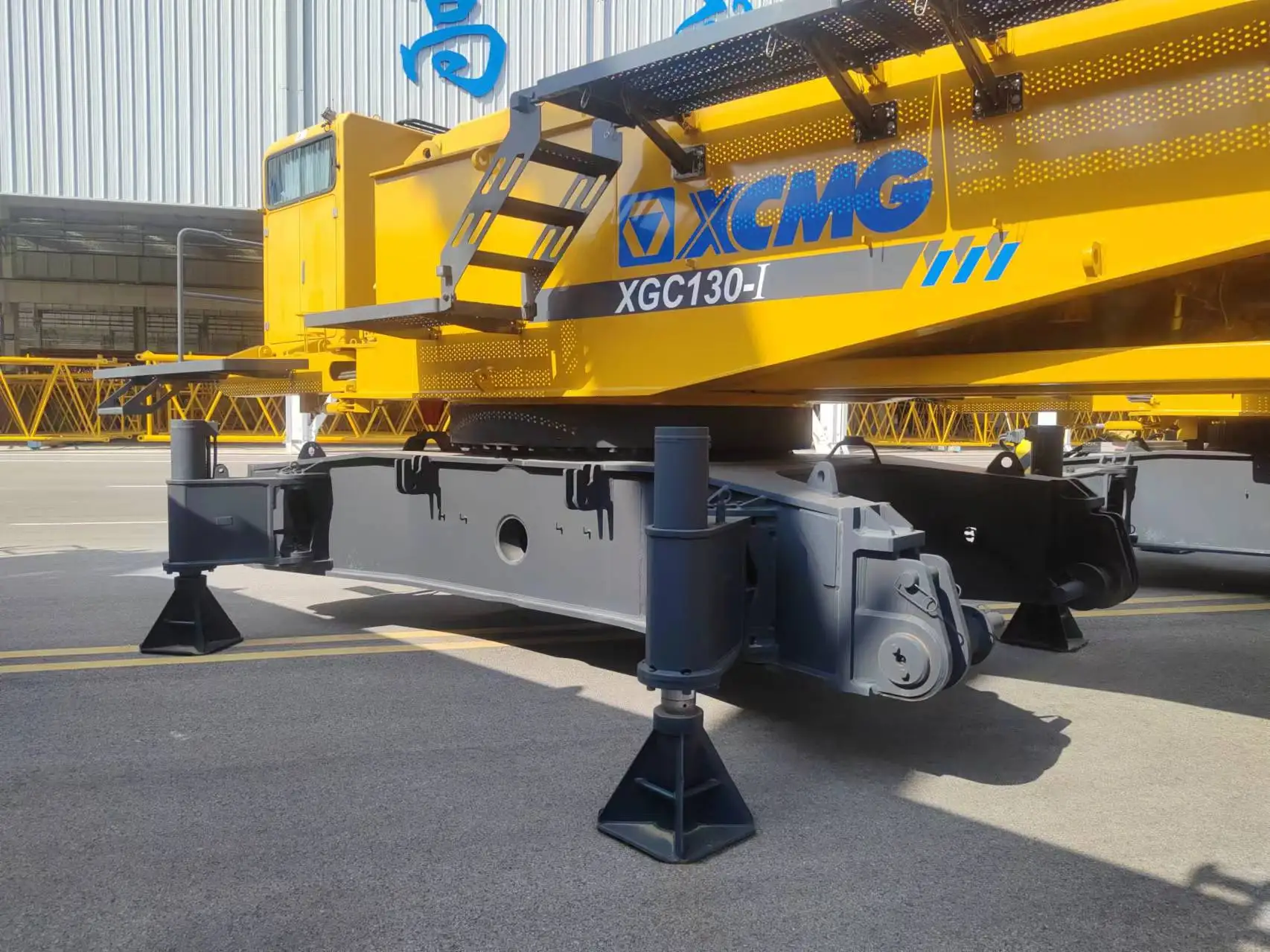 XCMG Official Second Hand Crane Machine Used Crawler Crane Machine XGC130-I For Sale