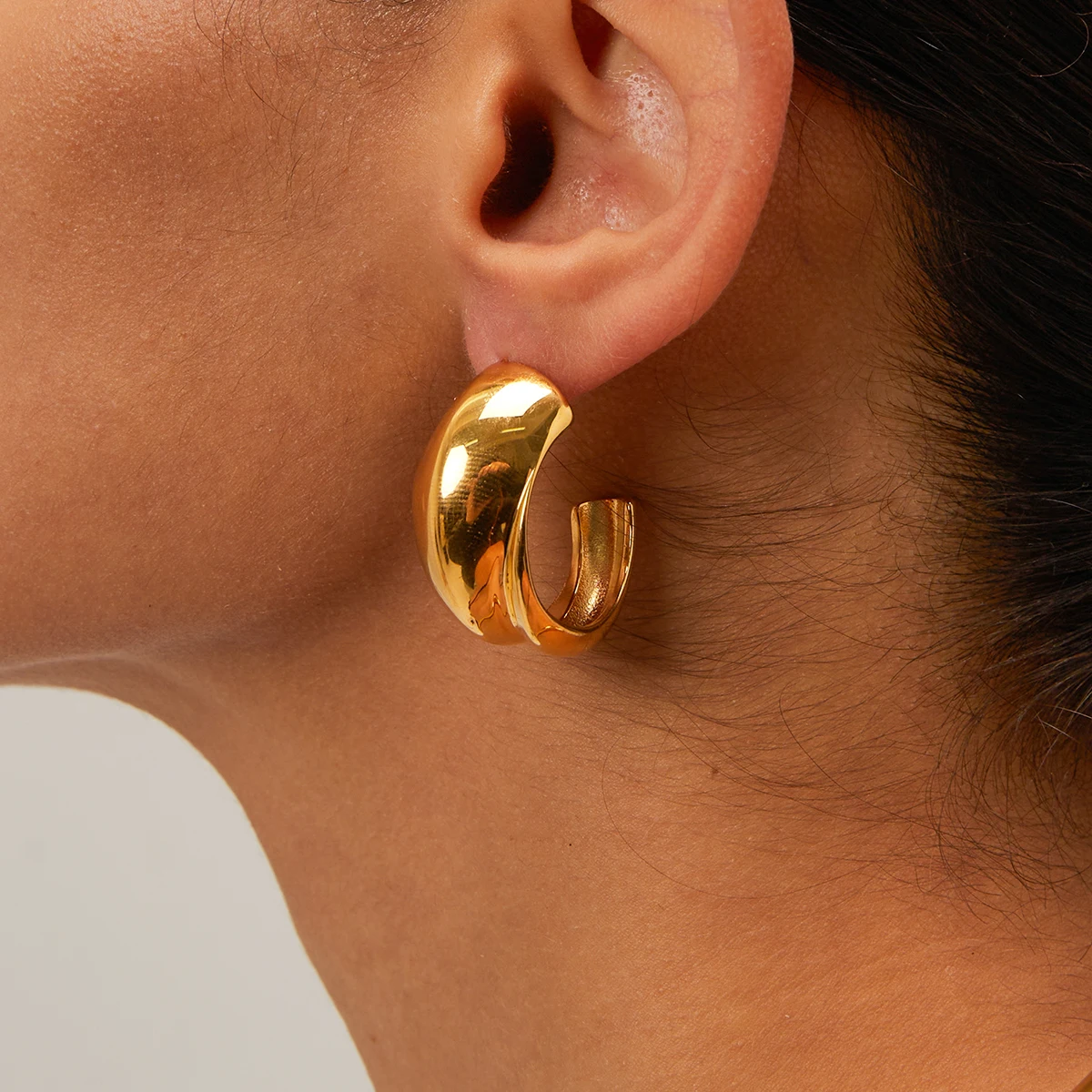 J&D Clean Fit 18k Gold Plated Stainless Steel Statement Earrings Jewelry CC Shaped Chunky Earring Women