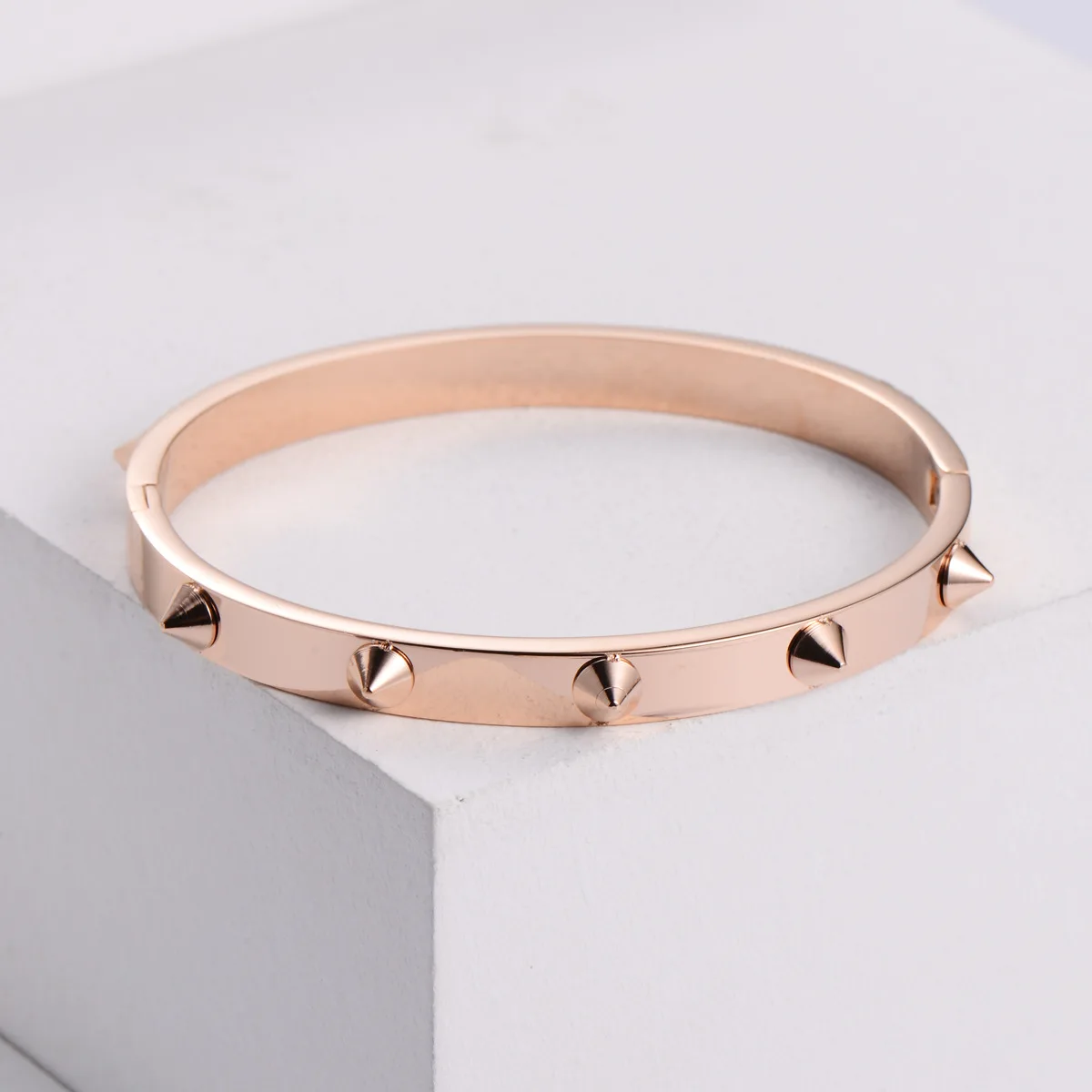 Hiphop jewelry stainless steel self defense spike bangle bracelet