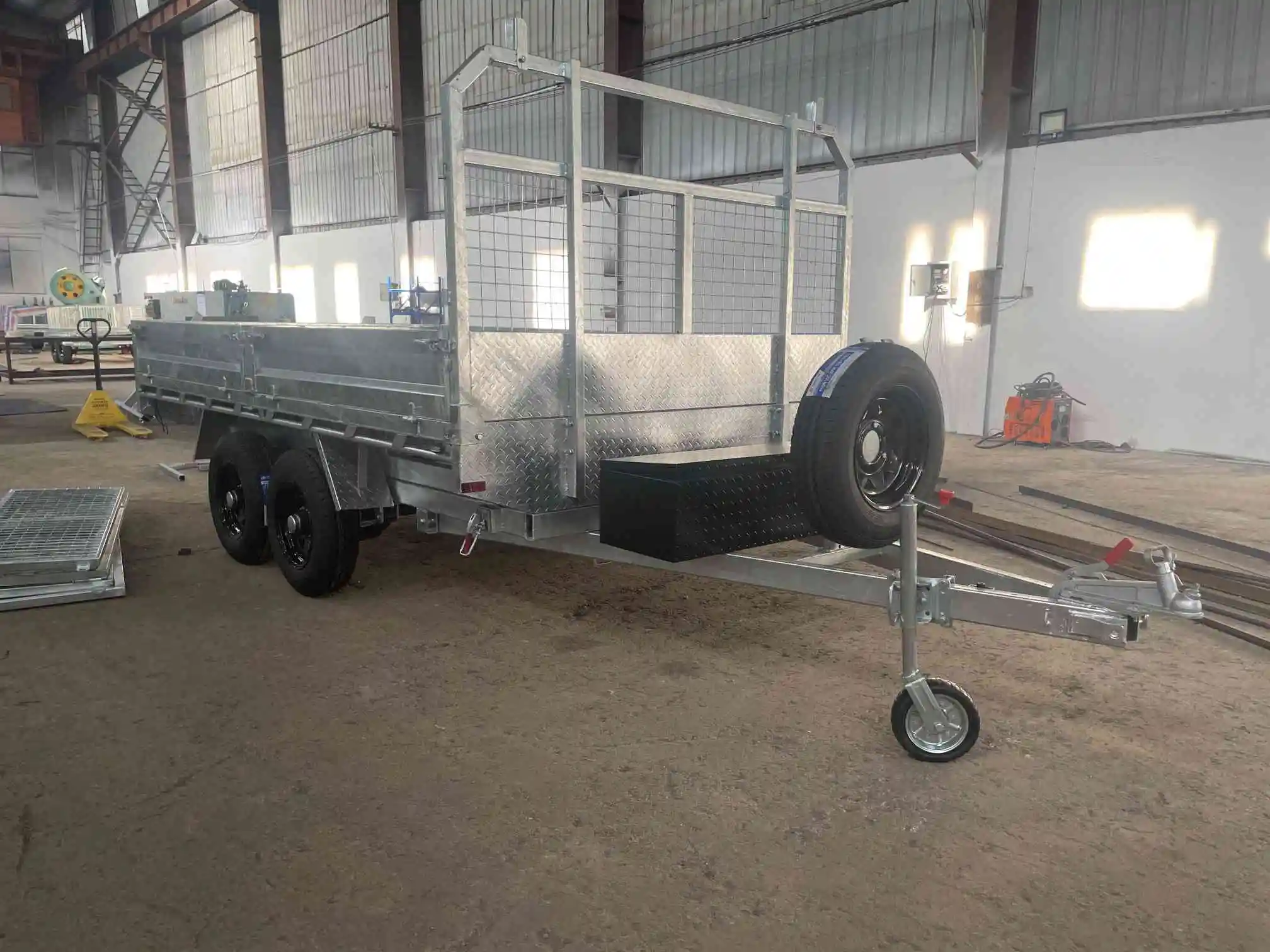 3000kg Tandem Axle Galvanized Flatbed Trailer 10x6 10x7 12x7 with Drop Sides and LED Lights Steel Material for Cars