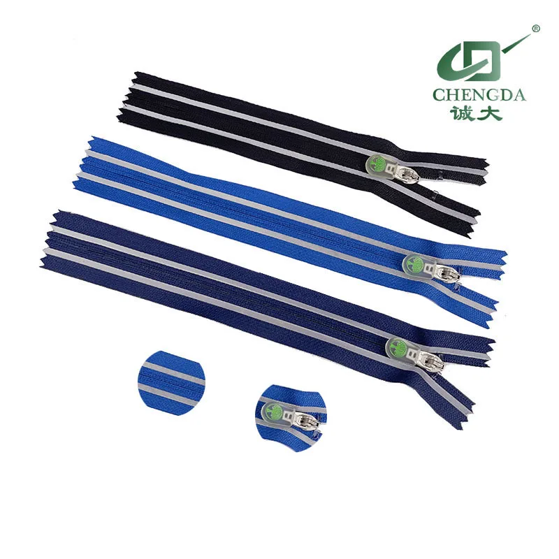 Hot Sale  Nylon Zipper with reflective stripe for garment bags home textile coil zipper