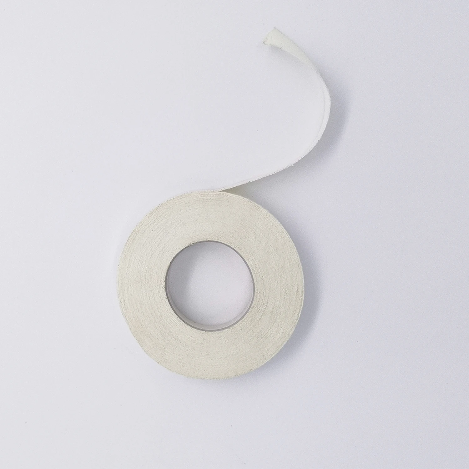 2023 White colored adhesive zinc oxide tape for medical use adhesive acrylic glue medical adhesive tape