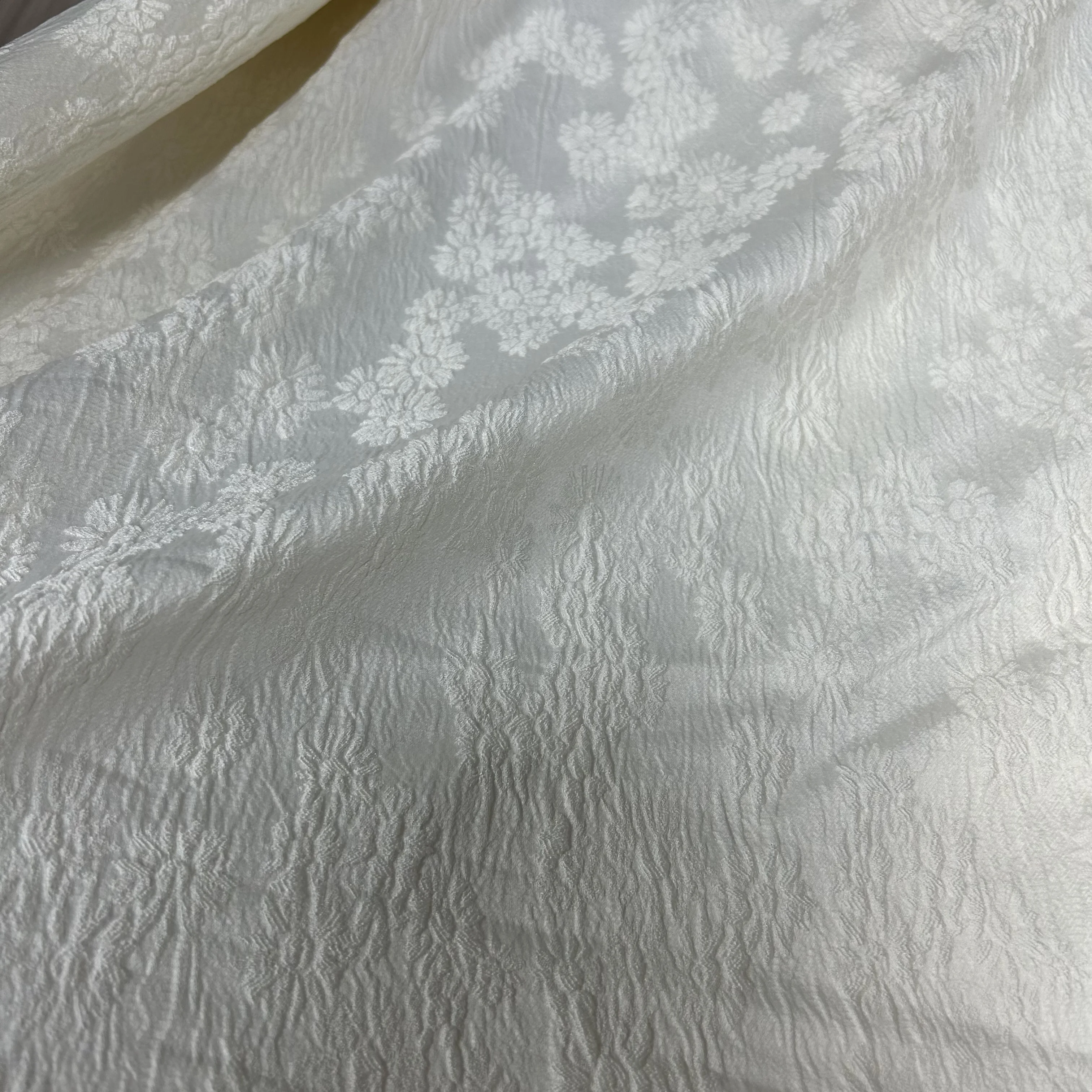 7714 Polyester Spandex 250D Sunflower Textured Pattern Viscose-like Embossed Jacquard Fabric For Making Han-style clothing Huafu