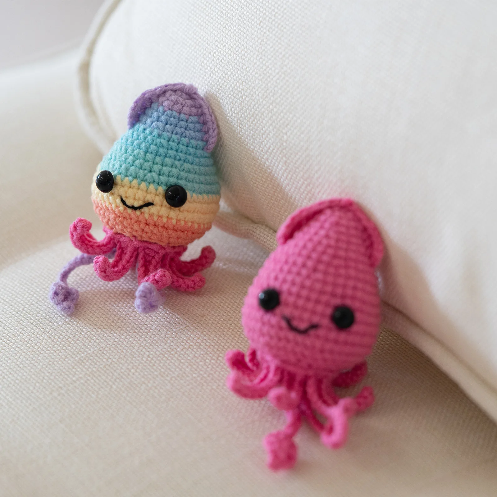 Two Cute squid doll diy hand knitting animal crochet material package crochet hook yarn kit set for beginners