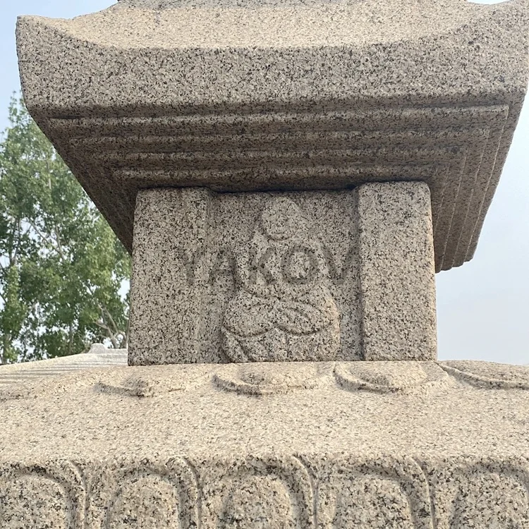 outdoor garden decoration Korean style rusty yellow granite stone lantern pagoda