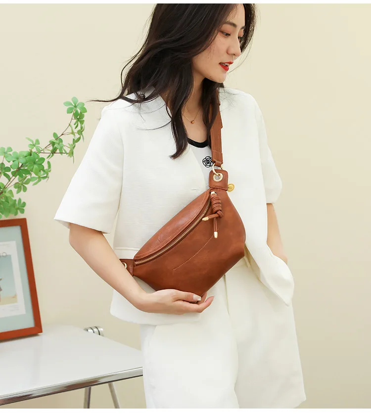 Wholesale Trend Luxury Soft Pu Leather Waist Bag Purse Custom Chain Strap Waterproof Mini Crossbody Waist Bag For Women