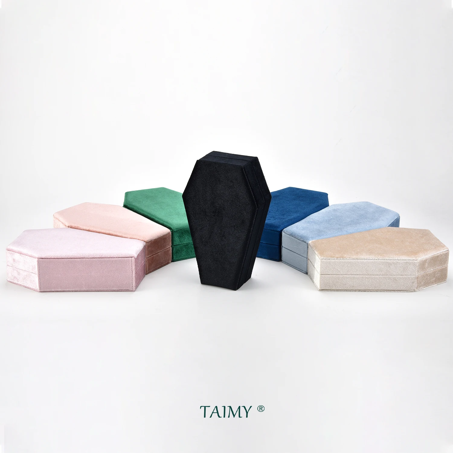 Velvet Gothic Style Coffin Shape Jewelry Box Black Casket Jewelry Storage Box Portable Earring Necklace Storage Box Logo Custom