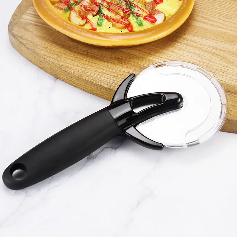 High Quality Premium kitchen pizza cutter comfortable handle good grip pizza wheel with protective cover