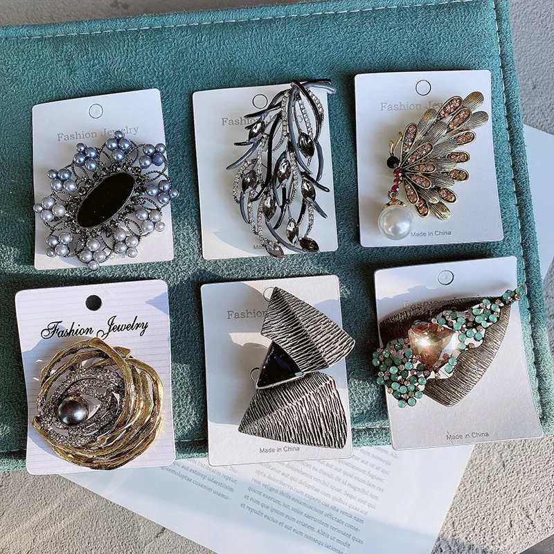 PUSHI New personality animal flower geometry kpop luxury gift decoration brooch premium mixed accessories women brooches