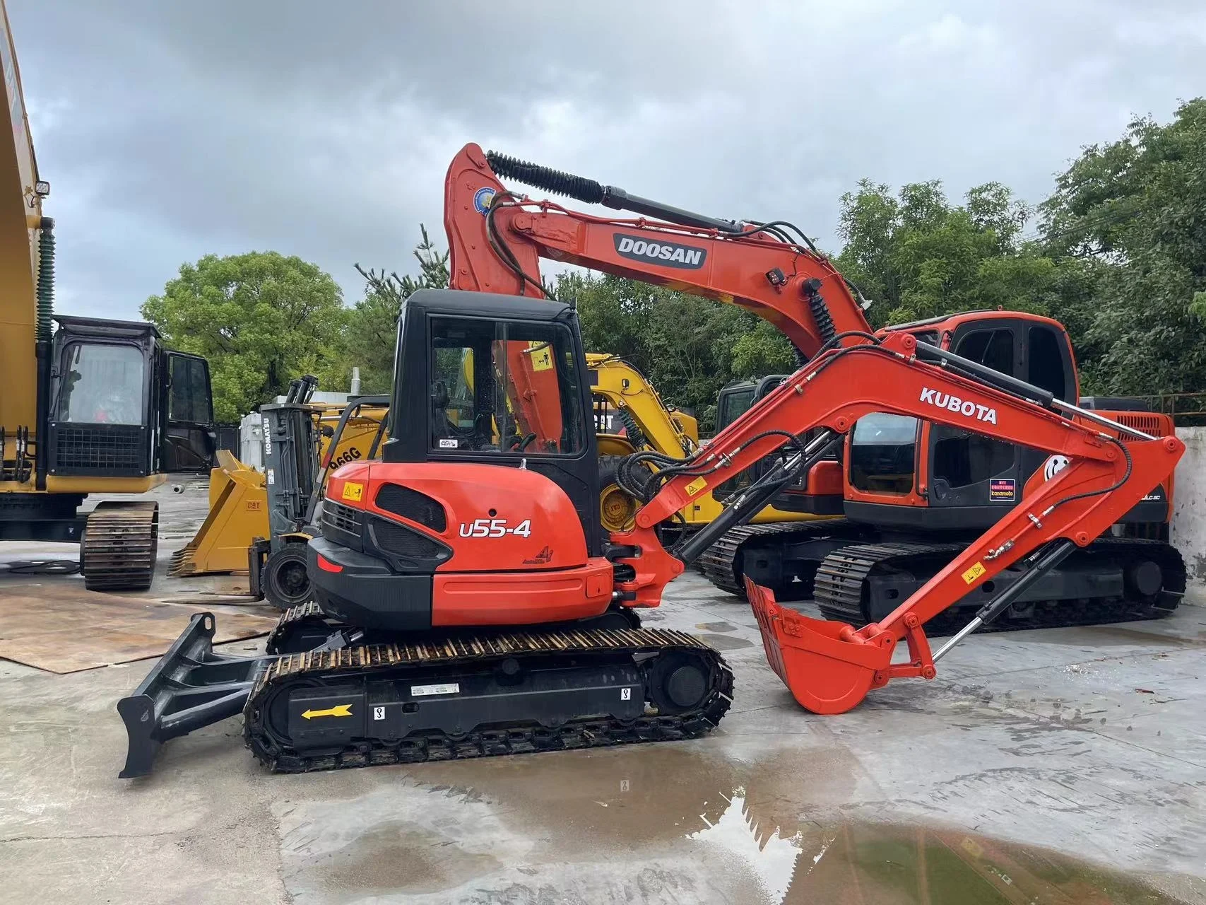 6 тонн б/у U55-4 экскаватор Kubota мини-экскаватор с насадкой