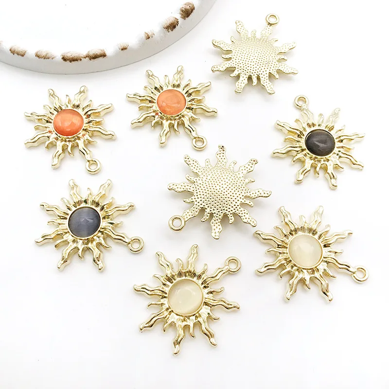 High Quality Wholesale Color-Retaining Sunflower Alloy Charms Dripping Oil Pendant DIY Bracelet