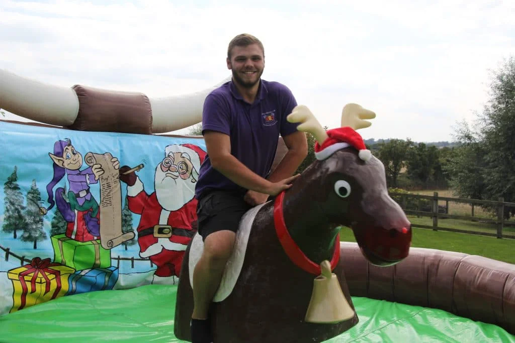 Outdoor PVC Thick Amusement Park Inflatable bullfight game For Adults