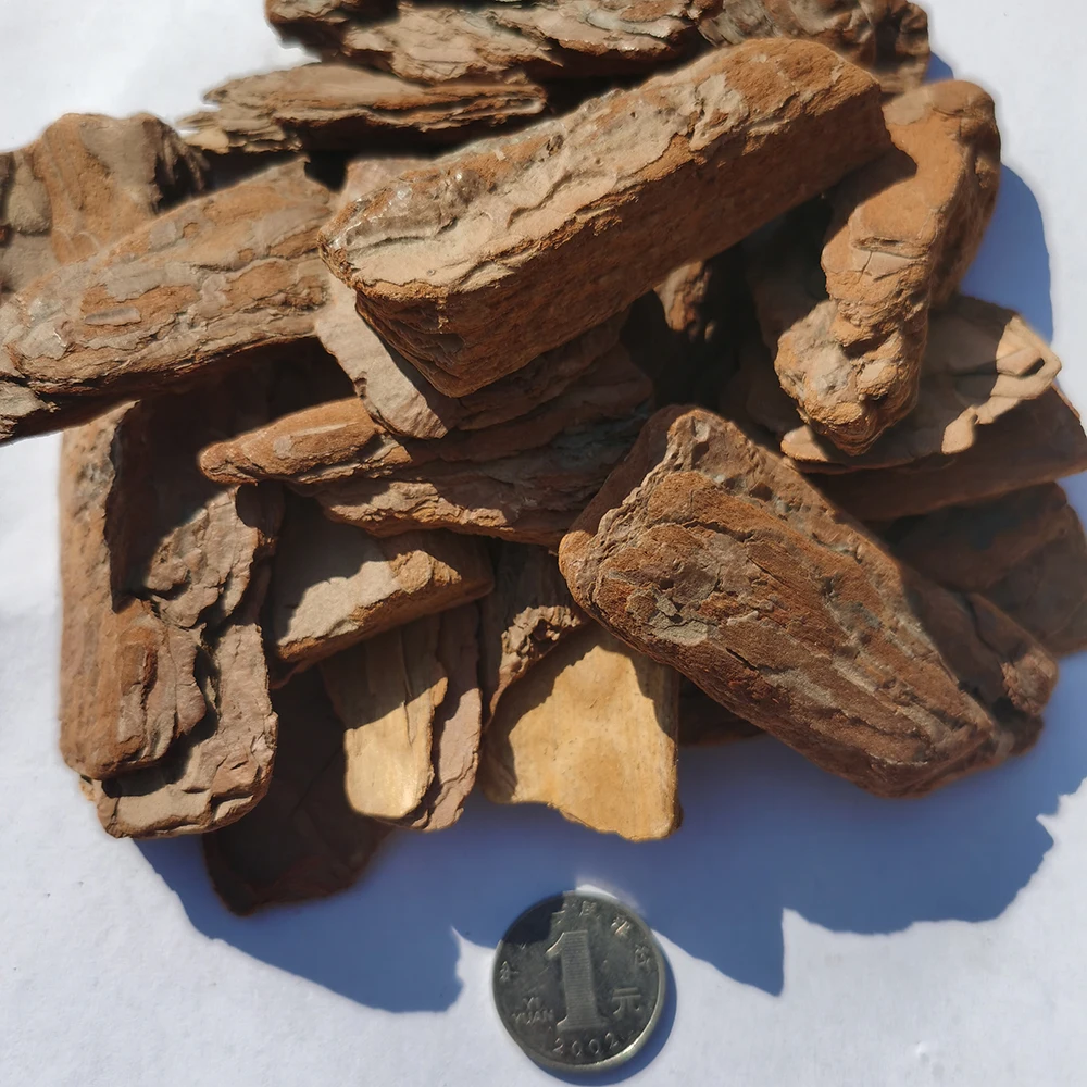 Pine Bark Mulch Ground Mulching Wood Tree Bark Natural Garden Ornaments for Landscape Design