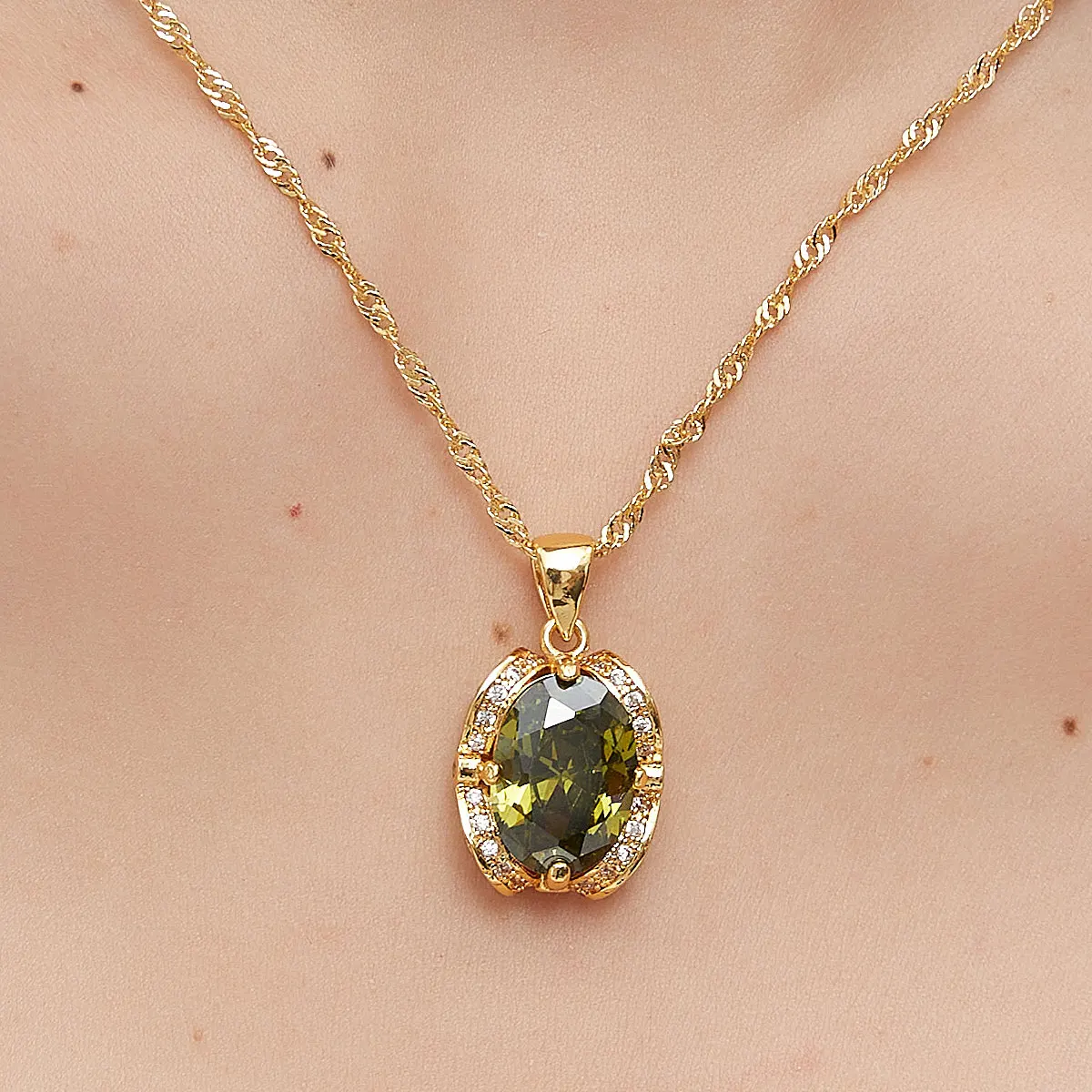 NATUNA Fine Customized Wedding Green Zircon Necklace Earrings Designer 18k Gold Emerald Jewelry Sets