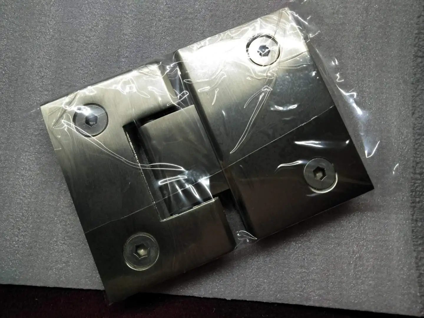 Hot Sale 180 Degree Glass To Glass Shower Door Solid zinc  Standard Hinge