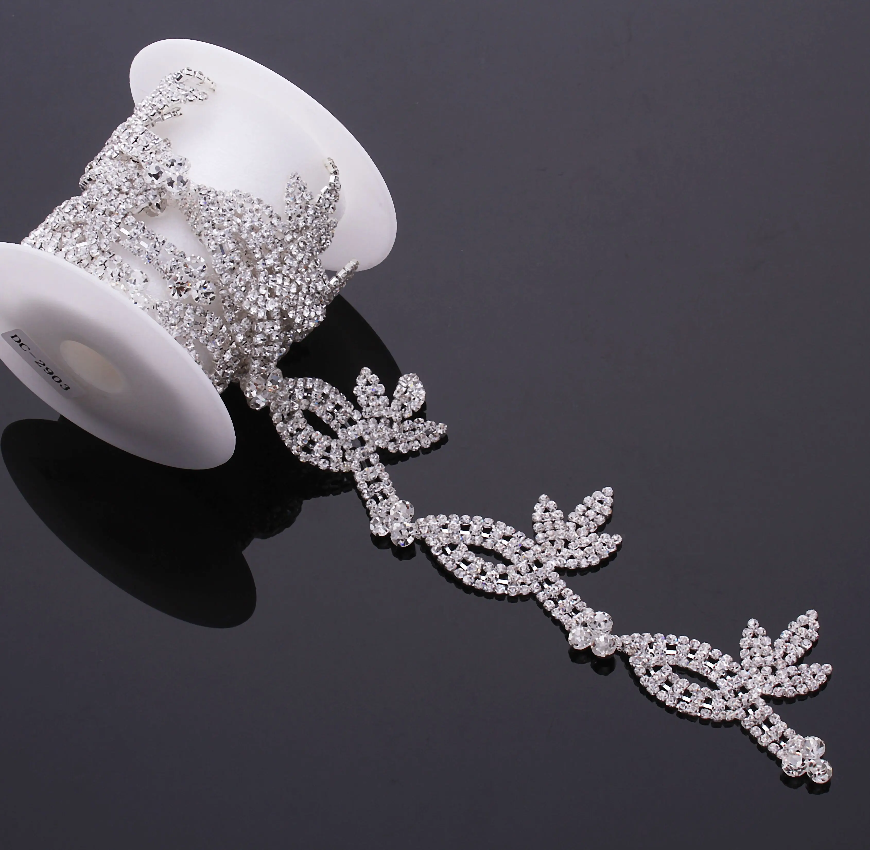 Hot sale crystal beaded pearl rhinestone cup chain trim