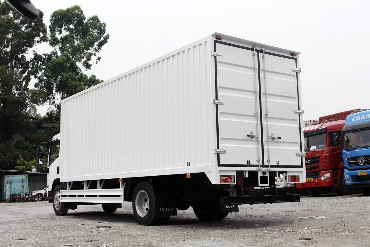 Qingling ISUZU Factory Truck 700P New 110km/h Automatic Cargo Truck Competitive Pricing for Transportation in China Fence