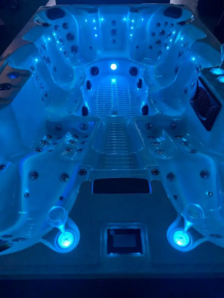 Outdoor 8 person hot tubs whirlpool hydromassage bathtub spa tubs with large space swim spa 2 lounges and 7 seats