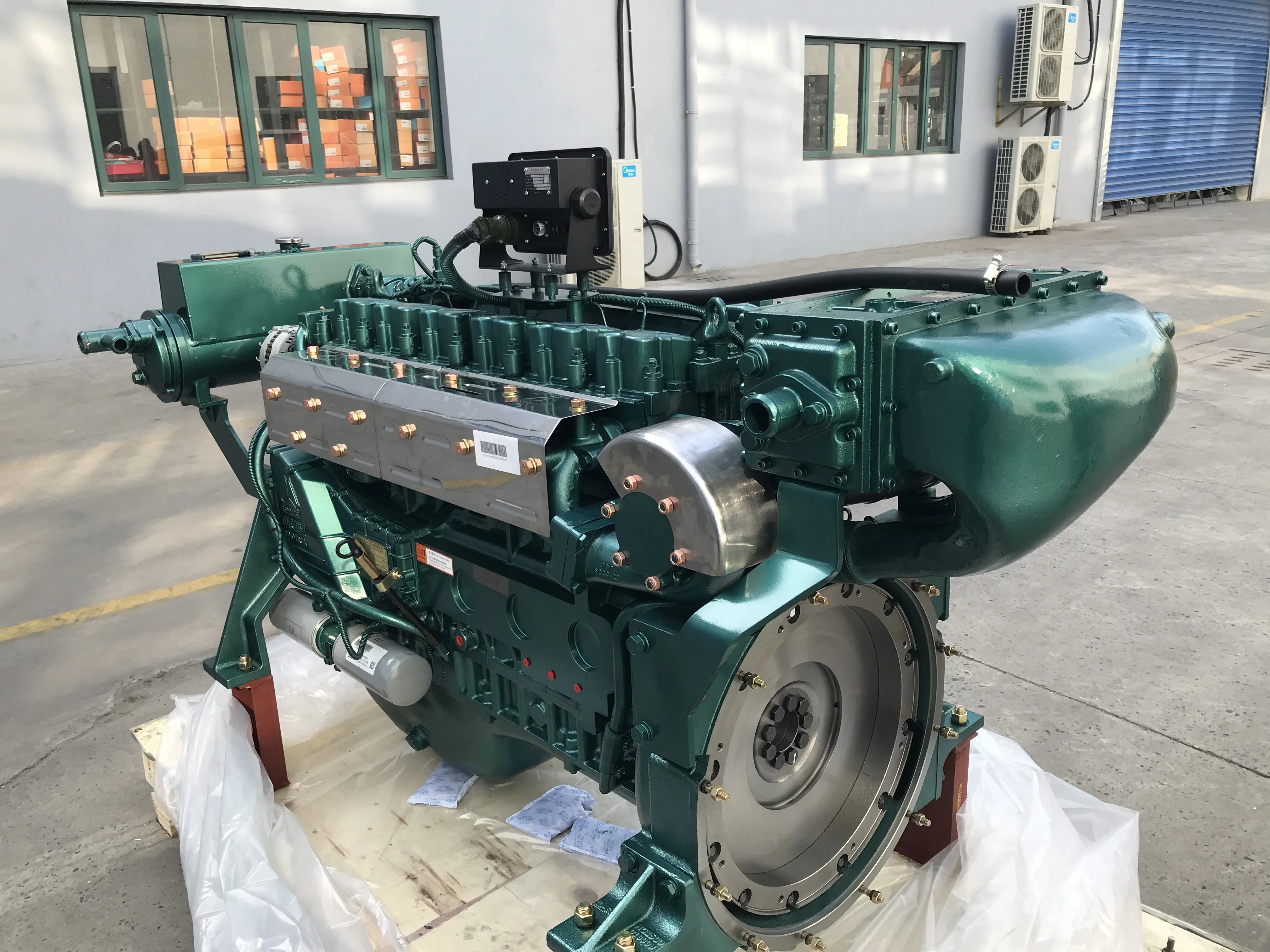 Двигатель bateau WD615.67C02N1 морской
