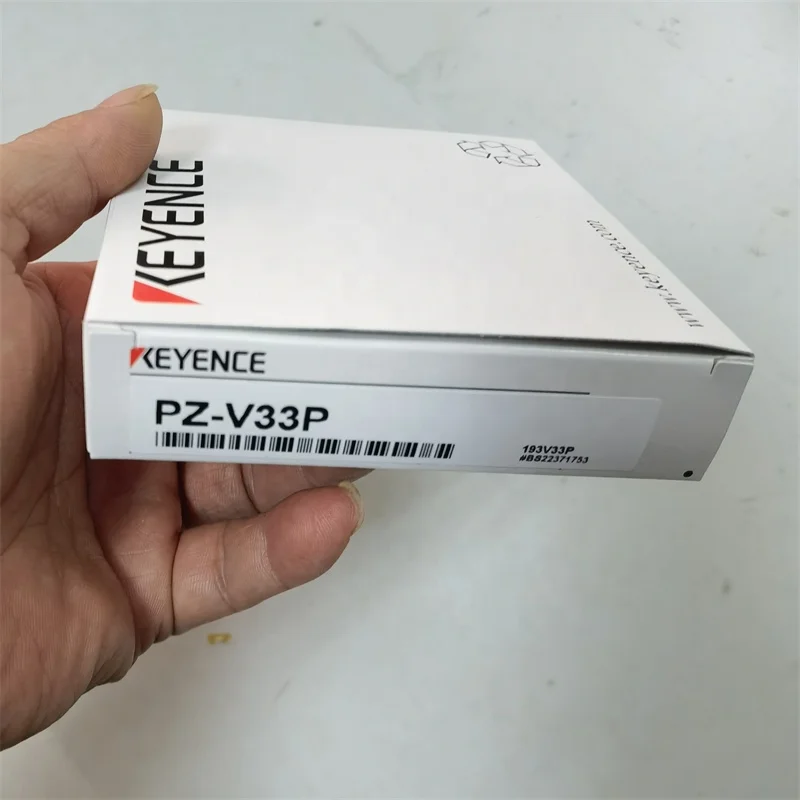 PZ-V33P Keyence квадратный светоотражающий Тип разъема M12, PNP * Новый оригинал в наличии *