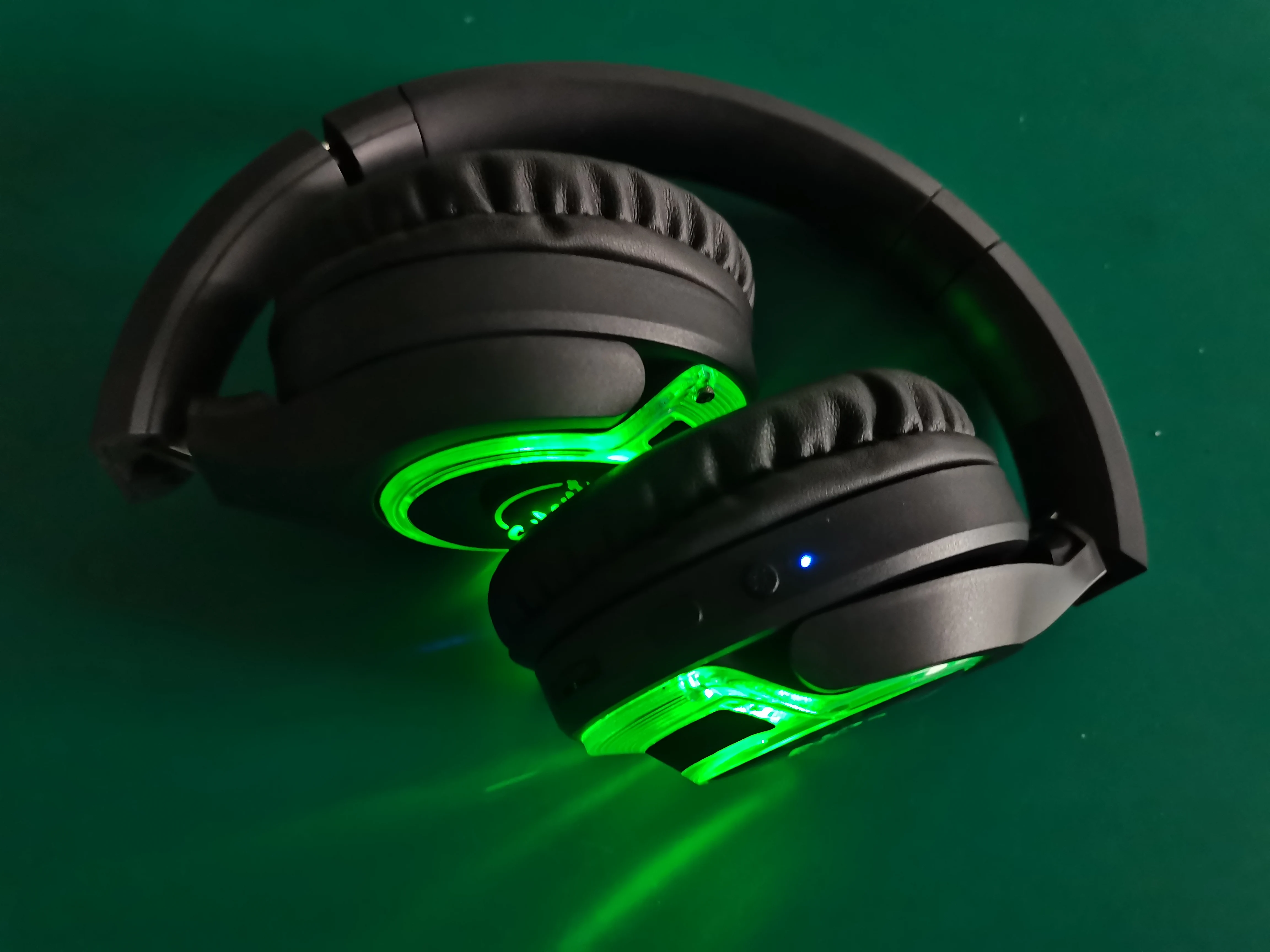 F18 HIFI quality event headphones 10 channel silent disco transmitter foldable equipment rental headsent Dj hush silent earphone