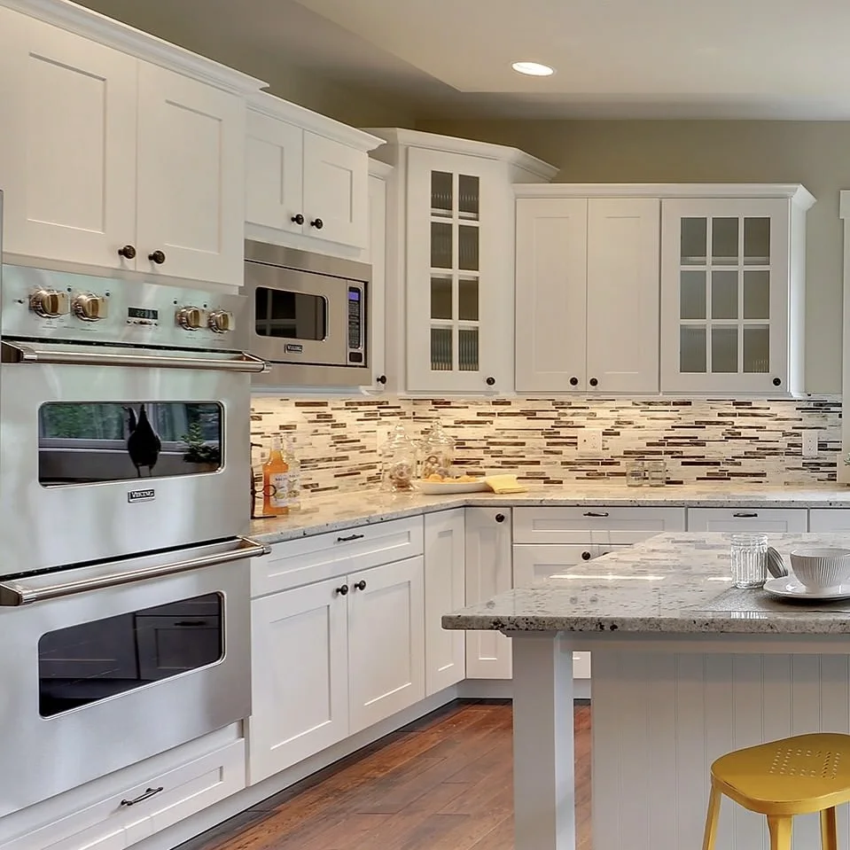 Walnut MDF Solid Wood Kitchen Cabinets Rustic Style Furniture Sets with Cabinet Opener and Kitchen Island White Color