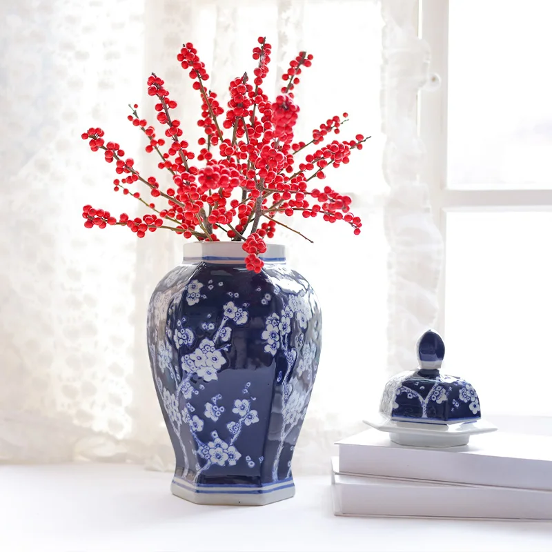 Antique Jingdezhen Ceramics Blue White Porcelain Vase Handmade Luxury Vase with Entangled Plum Blossom Pattern for Home Decor