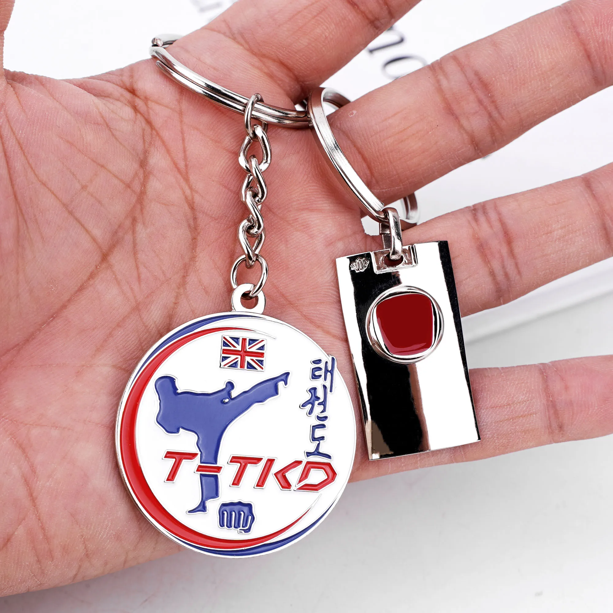 Free Logo Design Keychain Custom Zinc Alloy Metal Stainless Steel Soft And Hard Enamel Keychain Cute Anime Custom Keychain