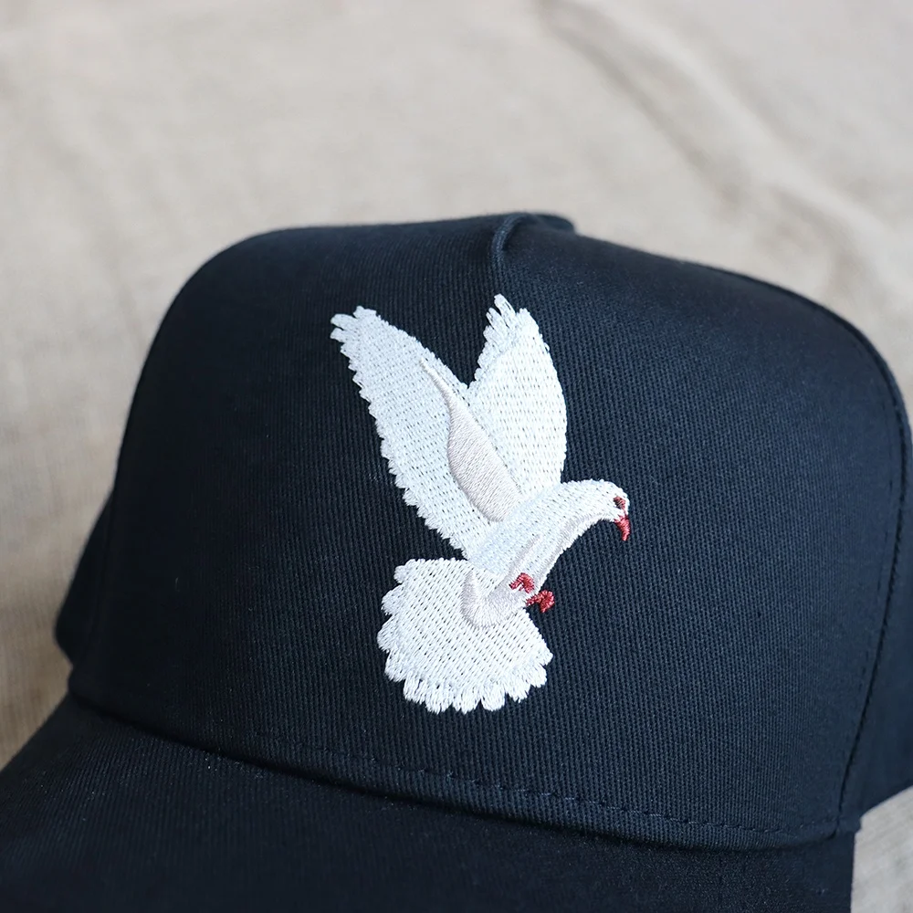 Simple unique 5 panel black baseball cap with logo cotton cap Sports cap for men and women