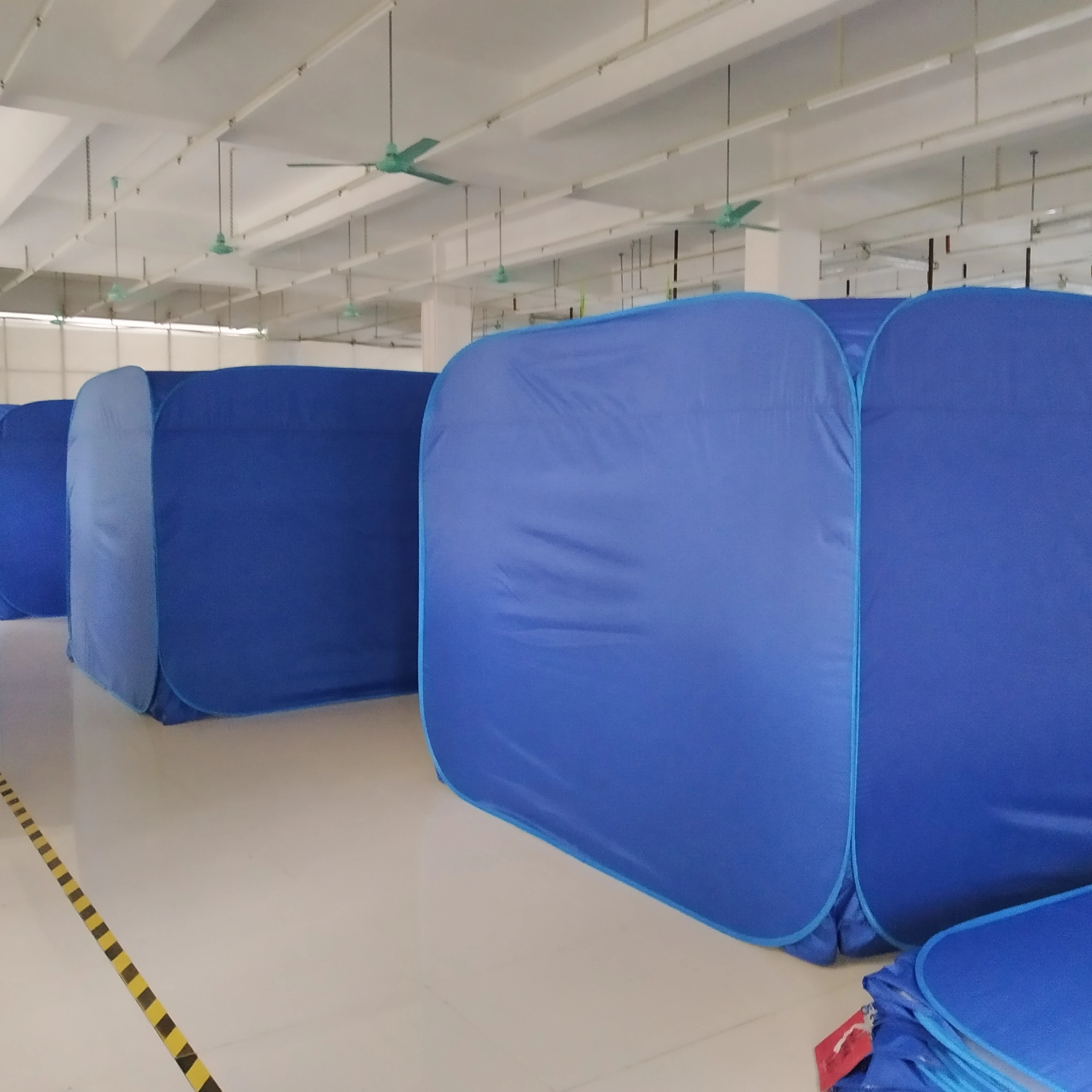 4x4 Relief Tent ,Indoor Modular Emergency Evacuation Shelter Tent,  Portable Movable refugee Cube Disaster Relief Tent