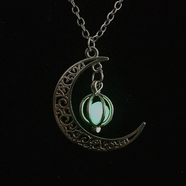
2021 hot sale led necklace creative pumpkin Luminous necklace tiktok popular moon glow in the dark necklace 