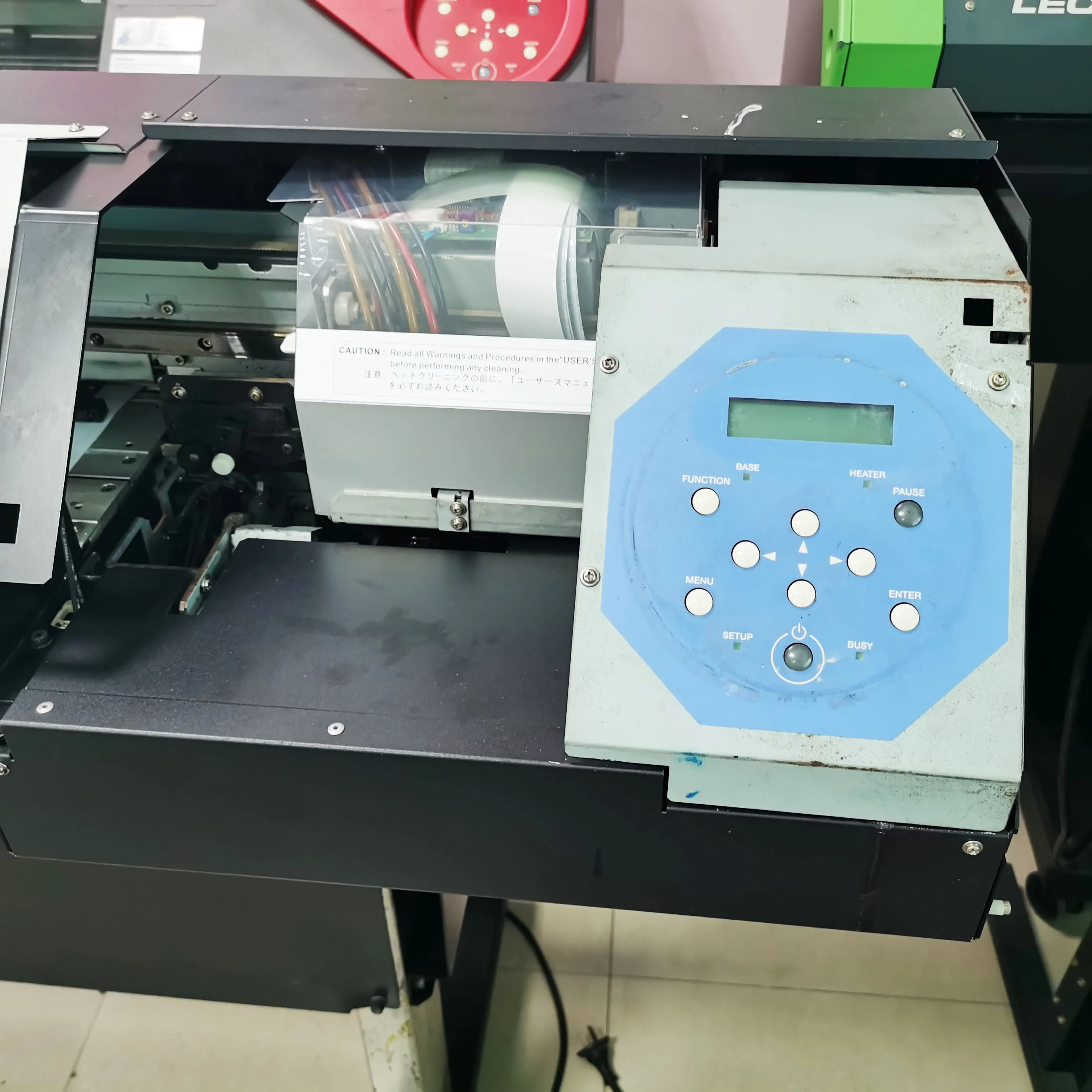 Secondhand Roland Used RE640 Solvent Printing Machine Car Wrap Eco Solvente Roland Canvas Printer On Sale