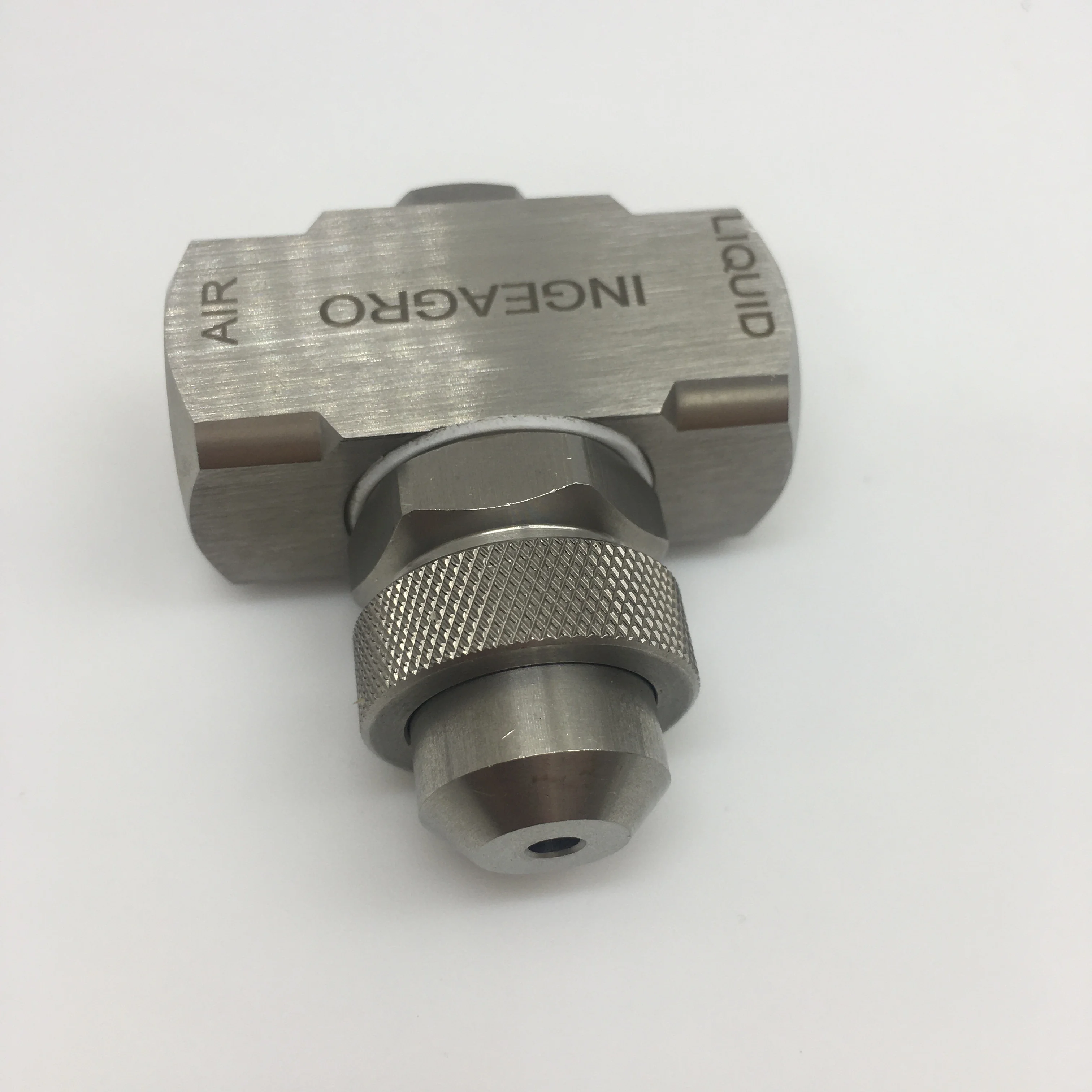 internal mixing air atomizing spray nozzle for fruits misting foggy