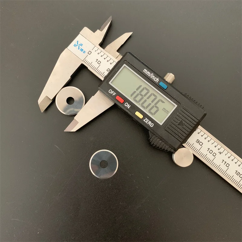 Ultra-thin tungsten steel small round knife for cutting adhesive and straw