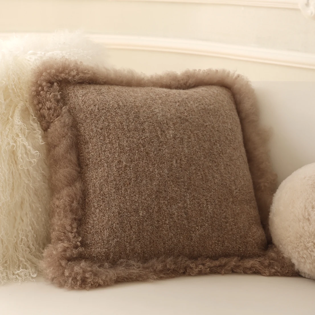 Custom Winter Fashion Home Woven Soft With Mongolian Fur Trims Lama handwoven wool pillow sheeps wool pillow cover