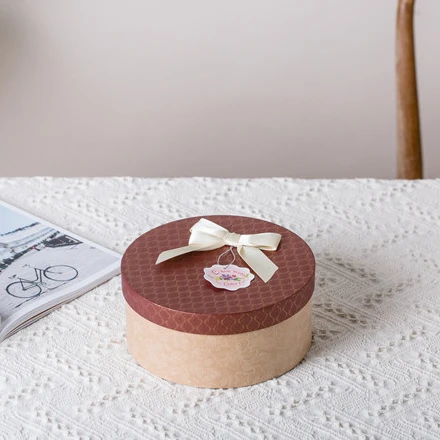 Factory wholesale different sizes flower chocolate round shape packaging gift box with lid