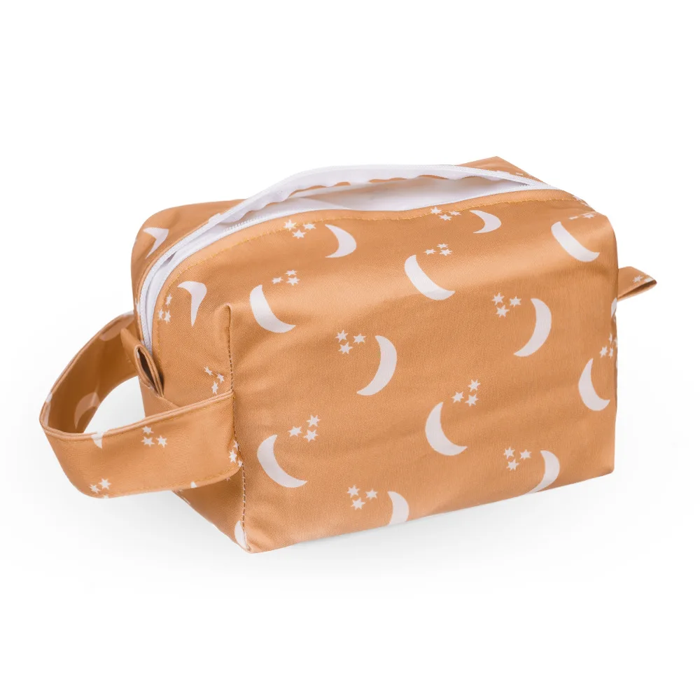 Happy Flute Large Storage Eco-friendly Sport Bag OEM Reusable Waterproof Diaper Pod with Printed Pattern for Baby Snacks