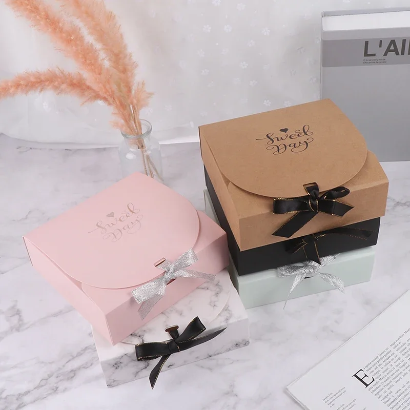 1/10pcs Kraft Paper Candy Boxes Cute Mini Pillow Cardboard Gift Box for Birthday Wedding Gifts Favor Packing Party Decor