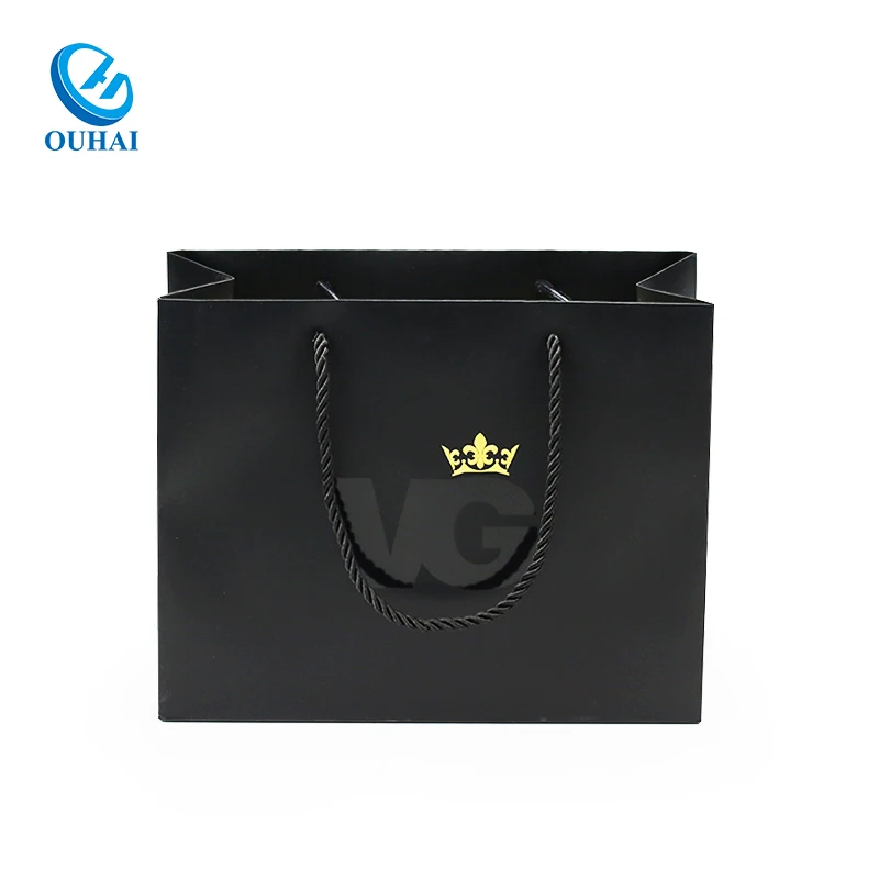 Роскошный Пользовательский логотип золотой штамповки Печатный Черный бумажный мешок хозяйственные сумки с логотипом